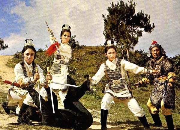 The 14 Amazons A.K.A. The Fourteen Amazons • 十四女英豪 (1972)