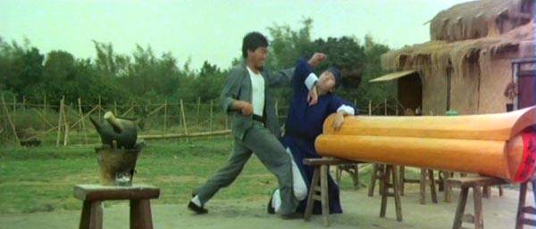 Dance of the Drunk Mantis A.K.A. Nan Bei Zui Quan • 南北醉拳 (1979)